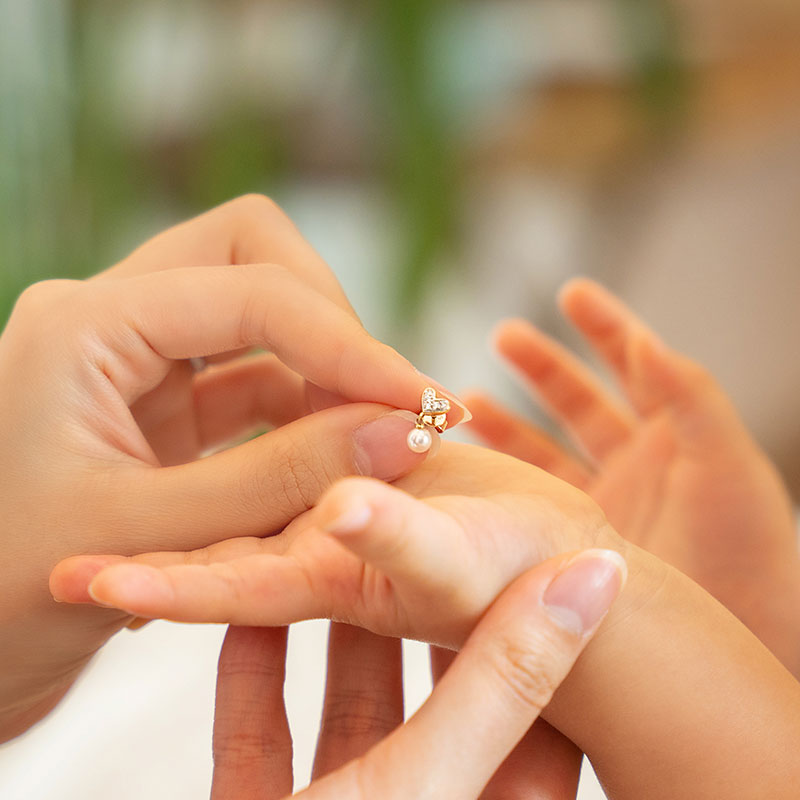 You and I Jewellery for the Queen in Your Life