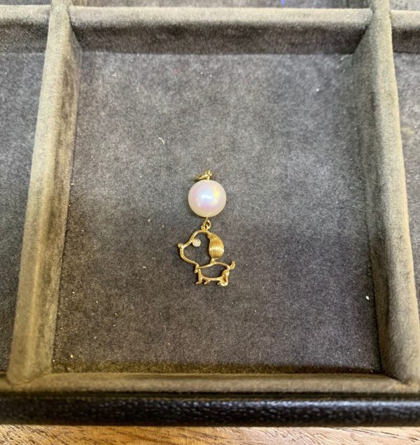 Lunar Zodiac Pearl Pendant - Dog