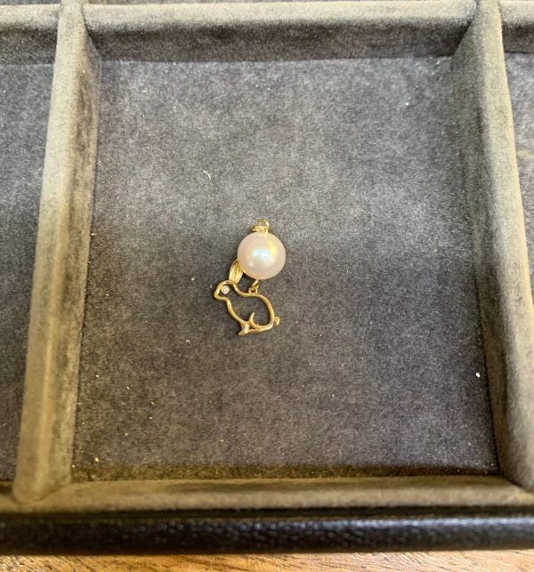 Lunar  Zodiac Pearl Pendant - Rabbit