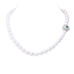 Bella White Oval Pearl Necklace /Emerald Clasp