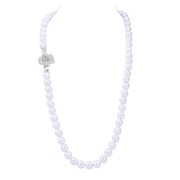 Jenna Flower Round Pearl Necklace / 23 Inches