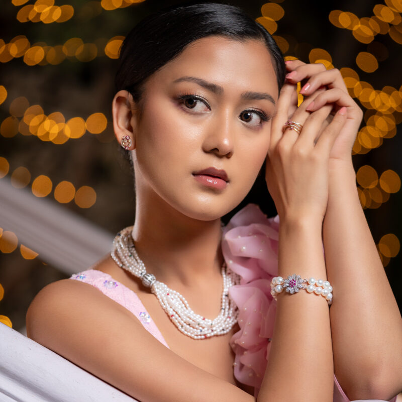 Donna Torsade Pearl Necklace